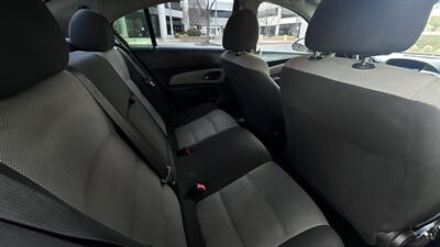 2014 Chevrolet Cruze LS Auto   - Photo 10 - Sacramento, CA 95618