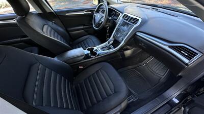2015 Ford Fusion SE   - Photo 9 - Sacramento, CA 95618