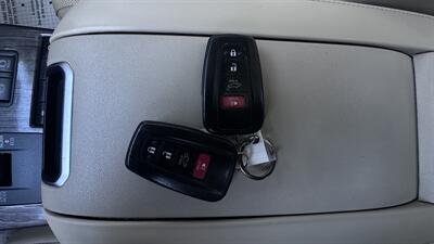 2020 Toyota Highlander Platinum   - Photo 18 - Sacramento, CA 95618