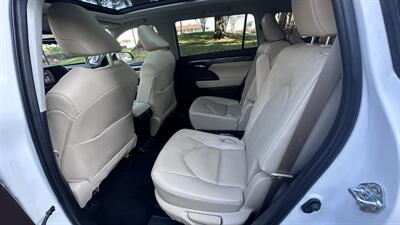 2020 Toyota Highlander Platinum   - Photo 8 - Sacramento, CA 95618