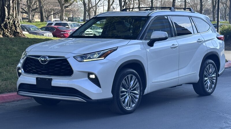 2020 Toyota Highlander Platinum   - Photo 1 - Sacramento, CA 95618