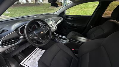 2017 Chevrolet Malibu LT - Photo 9 - Sacramento, CA 95618