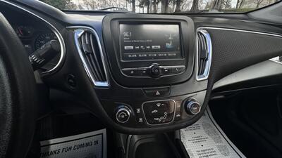 2017 Chevrolet Malibu LT - Photo 13 - Sacramento, CA 95618