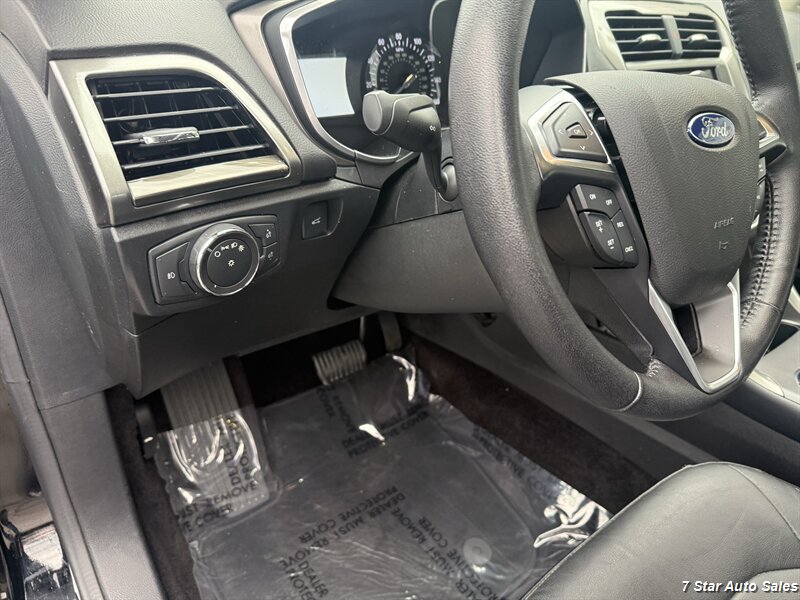 2017 Ford Fusion SE - Photo 8 - Sacramento, CA 95841