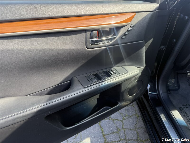 2013 Lexus ES300h - Photo 8 - Sacramento, CA 95841