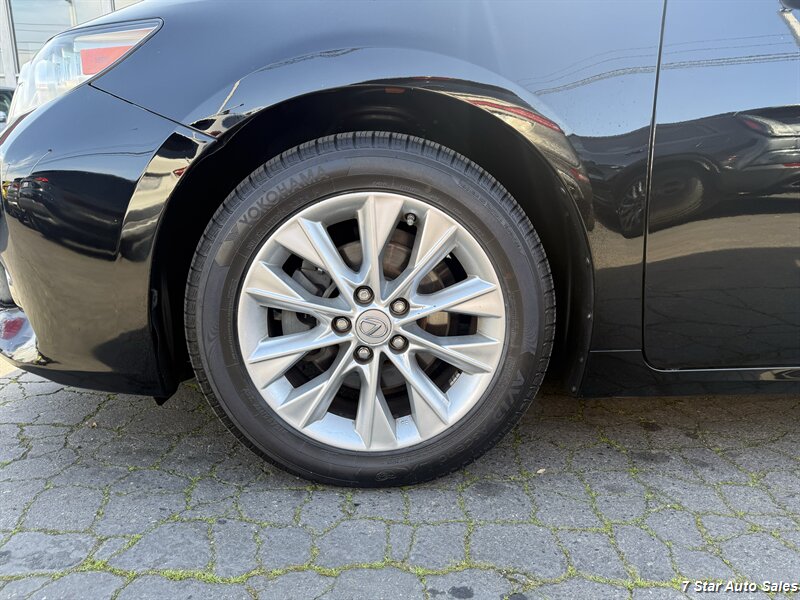 2013 Lexus ES300h - Photo 23 - Sacramento, CA 95841