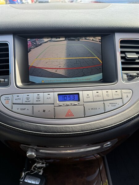 2011 Hyundai Genesis 3.8L V6 - Photo 13 - Sacramento, CA 95841