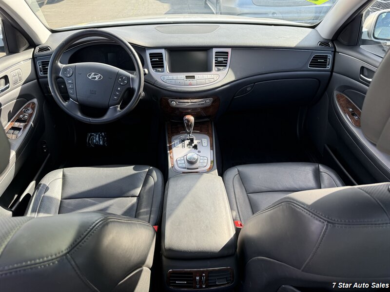 2011 Hyundai Genesis 3.8L V6 - Photo 11 - Sacramento, CA 95841