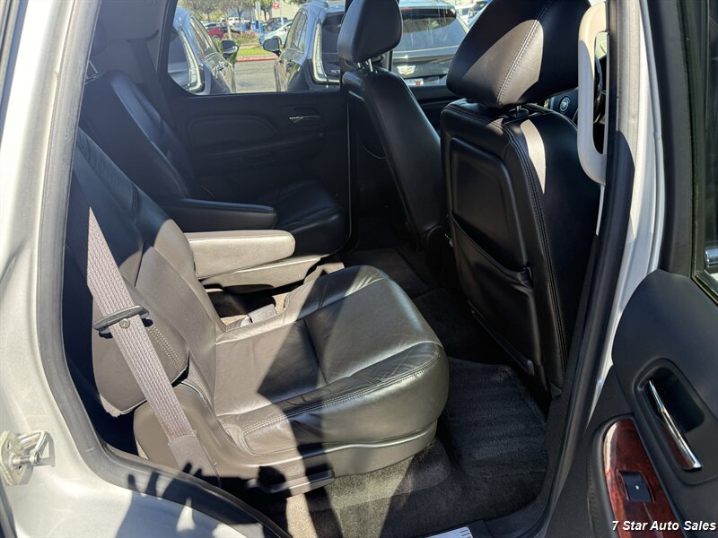2010 Cadillac Escalade - Photo 16 - Sacramento, CA 95841