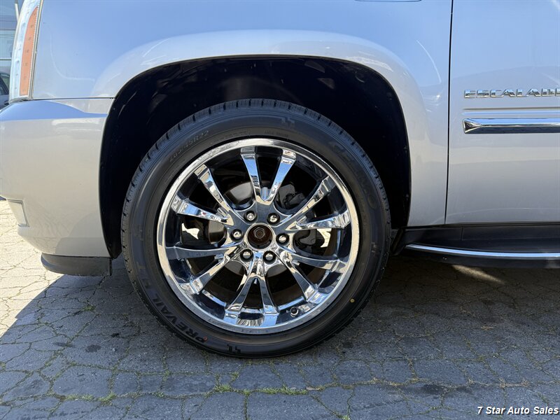 2010 Cadillac Escalade - Photo 21 - Sacramento, CA 95841