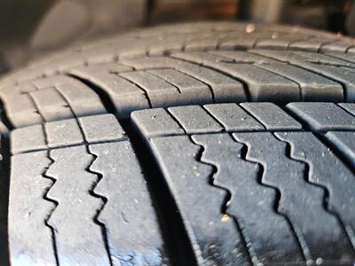 2015 Ford Escape SE - Photo 7 - Tucson, AZ 85705