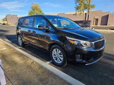 2017 Kia Sedona L - Photo 6 - Tucson, AZ 85705