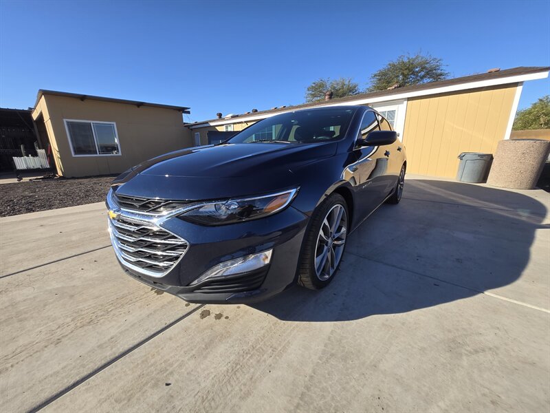 2022 Chevrolet Malibu LT   - Photo 1 - Goodyear, AZ 85338