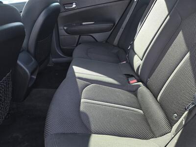 2020 Kia Optima LX - Photo 7 - Goodyear, AZ 85338