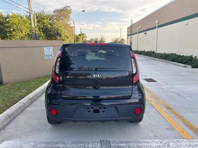 2019 Kia Soul +   - Photo 6 - Miami, FL 33147