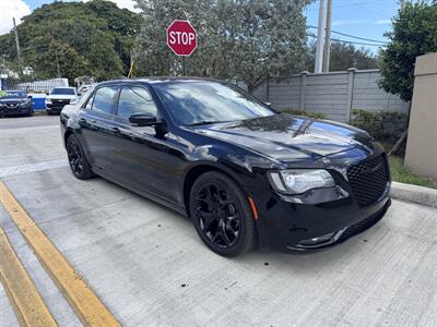 2021 Chrysler 300 Series S V6   - Photo 3 - Miami, FL 33147