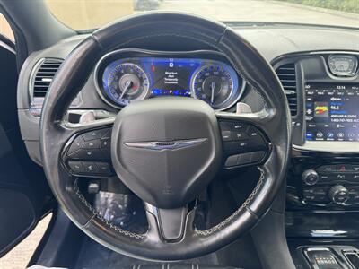 2021 Chrysler 300 Series S V6   - Photo 9 - Miami, FL 33147