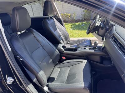 2021 Honda HR-V EX-L   - Photo 16 - Miami, FL 33147