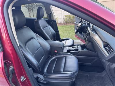 2020 Ford Escape SEL   - Photo 17 - Miami, FL 33147