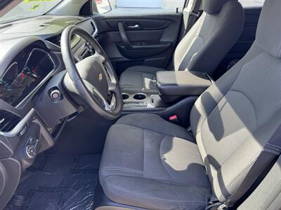 2016 Chevrolet Traverse LT   - Photo 13 - Miami, FL 33147