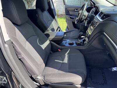 2016 Chevrolet Traverse LT   - Photo 17 - Miami, FL 33147