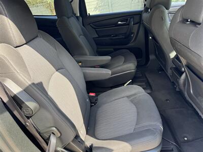 2016 Chevrolet Traverse LT   - Photo 16 - Miami, FL 33147