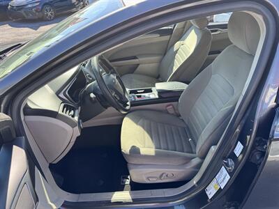 2019 Ford Fusion SE   - Photo 12 - Miami, FL 33147