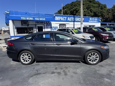 2019 Ford Fusion SE   - Photo 4 - Miami, FL 33147
