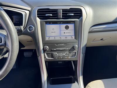 2019 Ford Fusion SE   - Photo 9 - Miami, FL 33147