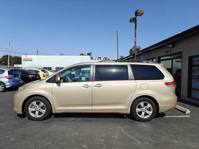 2014 Toyota Sienna LE 8-Passenger   - Photo 4 - El Monte, CA 91733