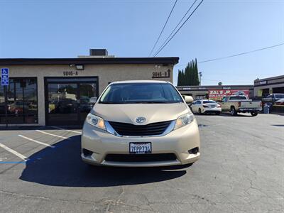 2014 Toyota Sienna LE 8-Passenger   - Photo 2 - El Monte, CA 91733