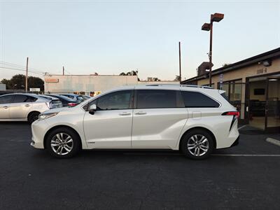 2021 Toyota Sienna Limited 7-Passenger   - Photo 3 - El Monte, CA 91733