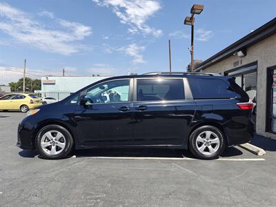 2018 Toyota Sienna LE 8-Passenger   - Photo 4 - El Monte, CA 91733