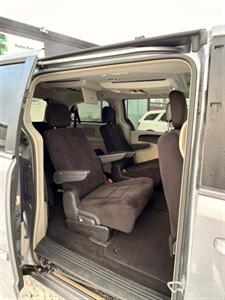 2013 Chrysler Town and Country Touring - Photo 16 - Saskatoon, SK S7L 1B2
