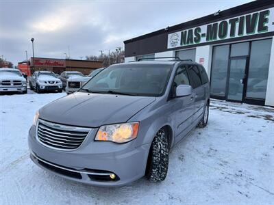 2013 Chrysler Town and Country Touring - Photo 3 - Saskatoon, SK S7L 1B2