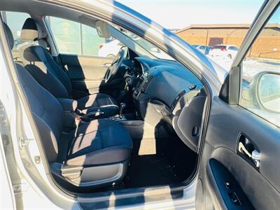 2011 Hyundai ELANTRA Touring GLS   - Photo 14 - Saskatoon, SK S7L 1B2