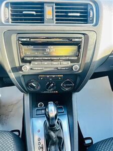 2013 Volkswagen Jetta Trendline   - Photo 18 - Saskatoon, SK S7L 1B2