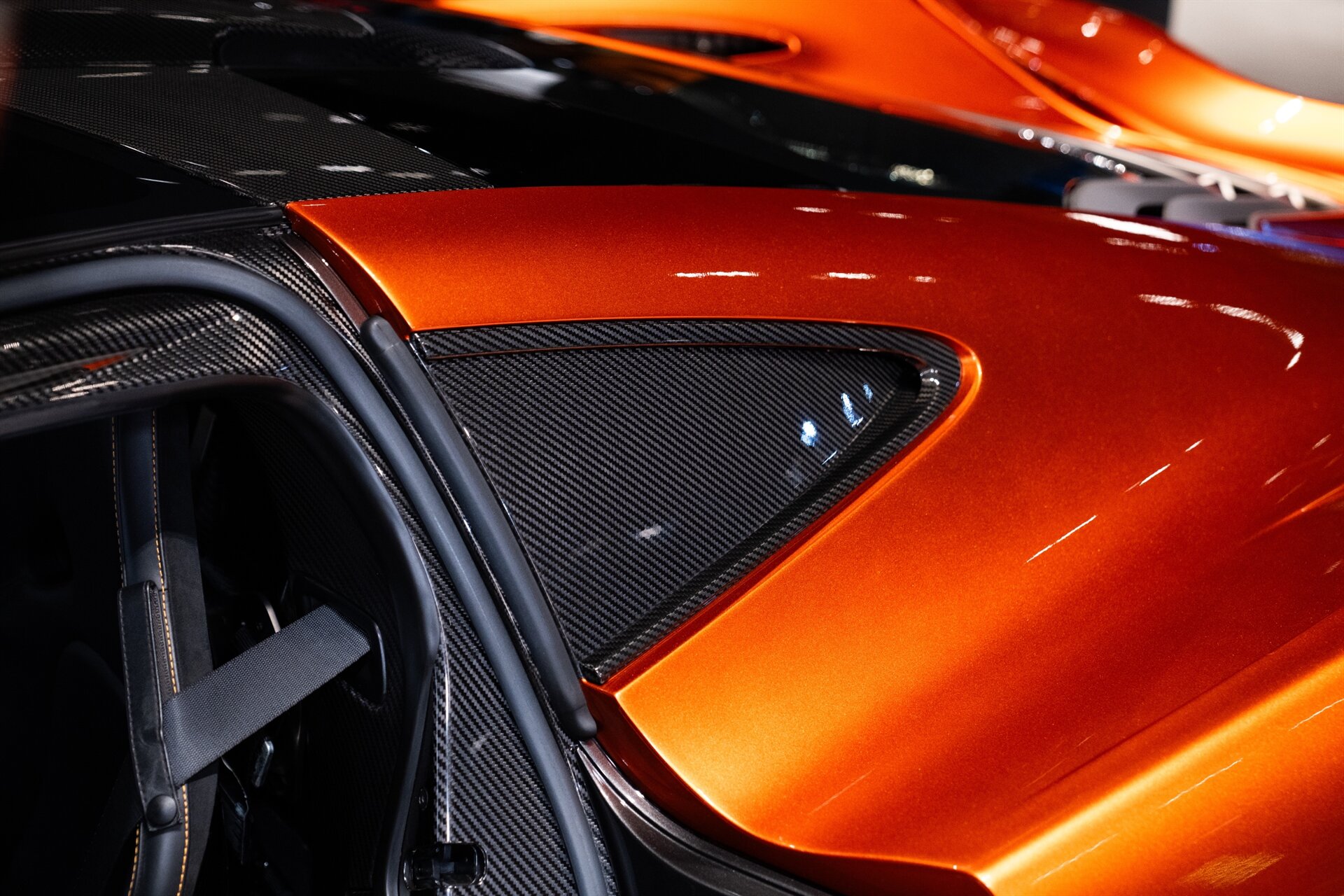 2014 McLaren P1 - Photo 13