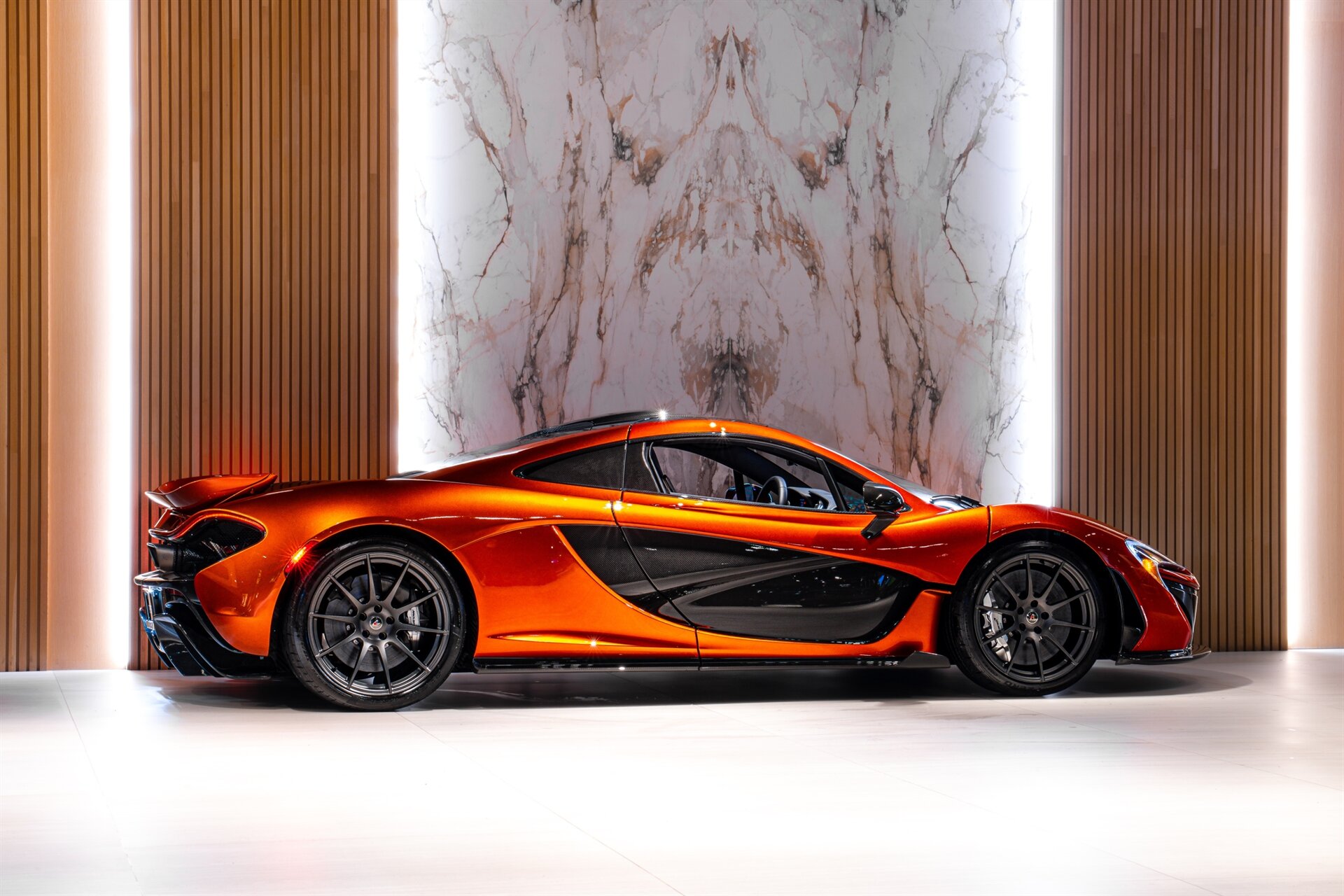 2014 McLaren P1 - Photo 5
