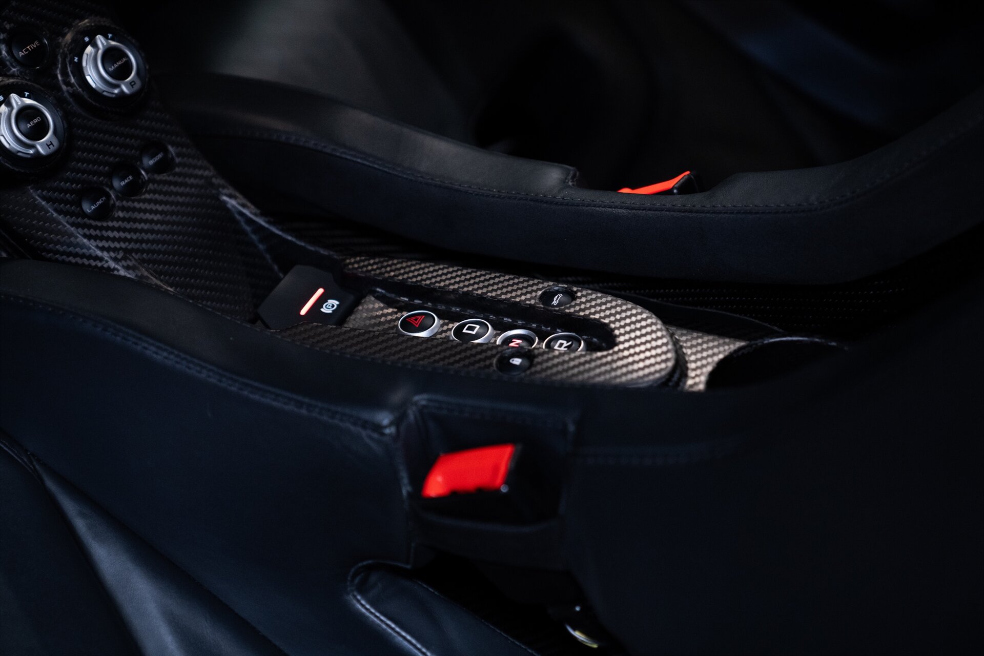 2014 McLaren P1 - Photo 12