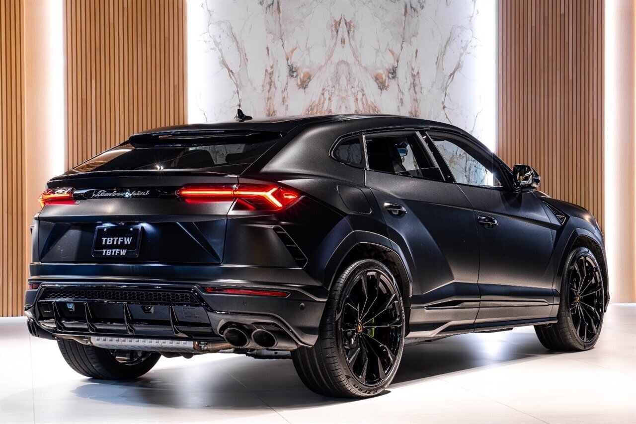 2022 Lamborghini Urus - Photo 4