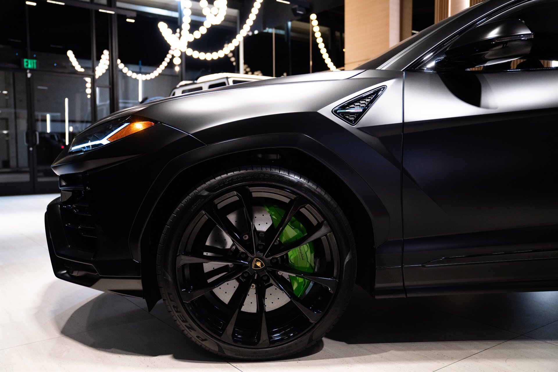 2022 Lamborghini Urus - Photo 25