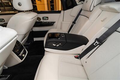 2024 Rolls-Royce Phantom   - Photo 19 - Beverly Hills, CA 90212