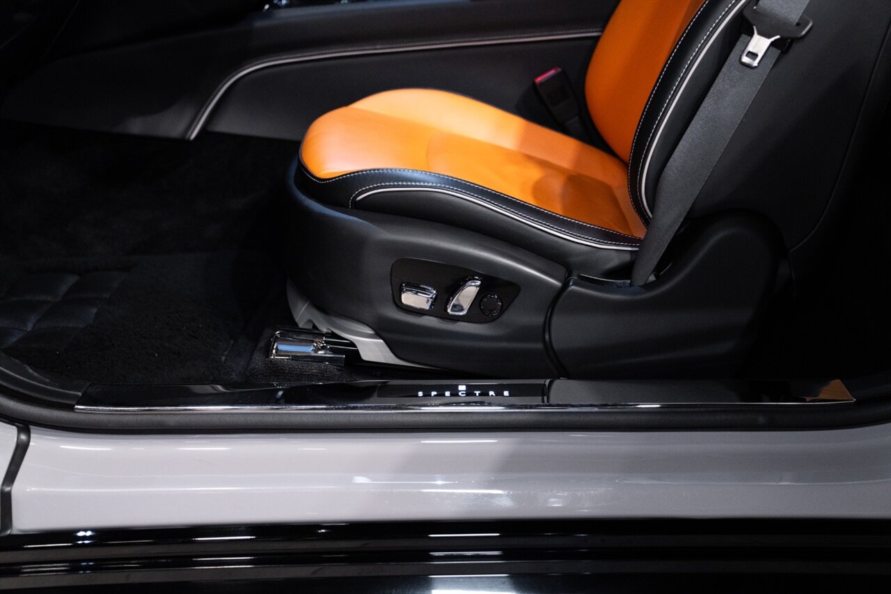 2024 Rolls-Royce Spectre - Photo 10