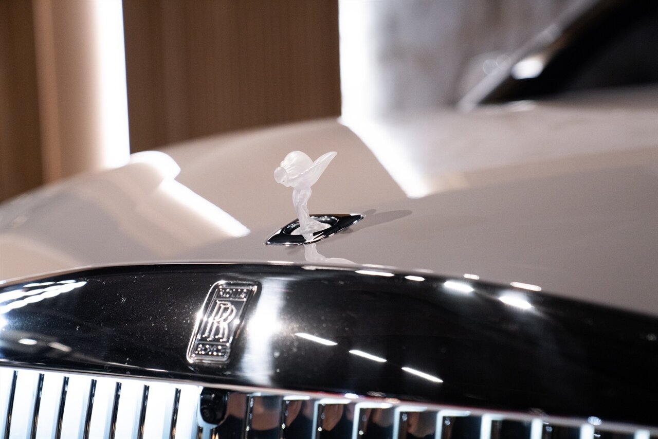 2024 Rolls-Royce Spectre - Photo 35