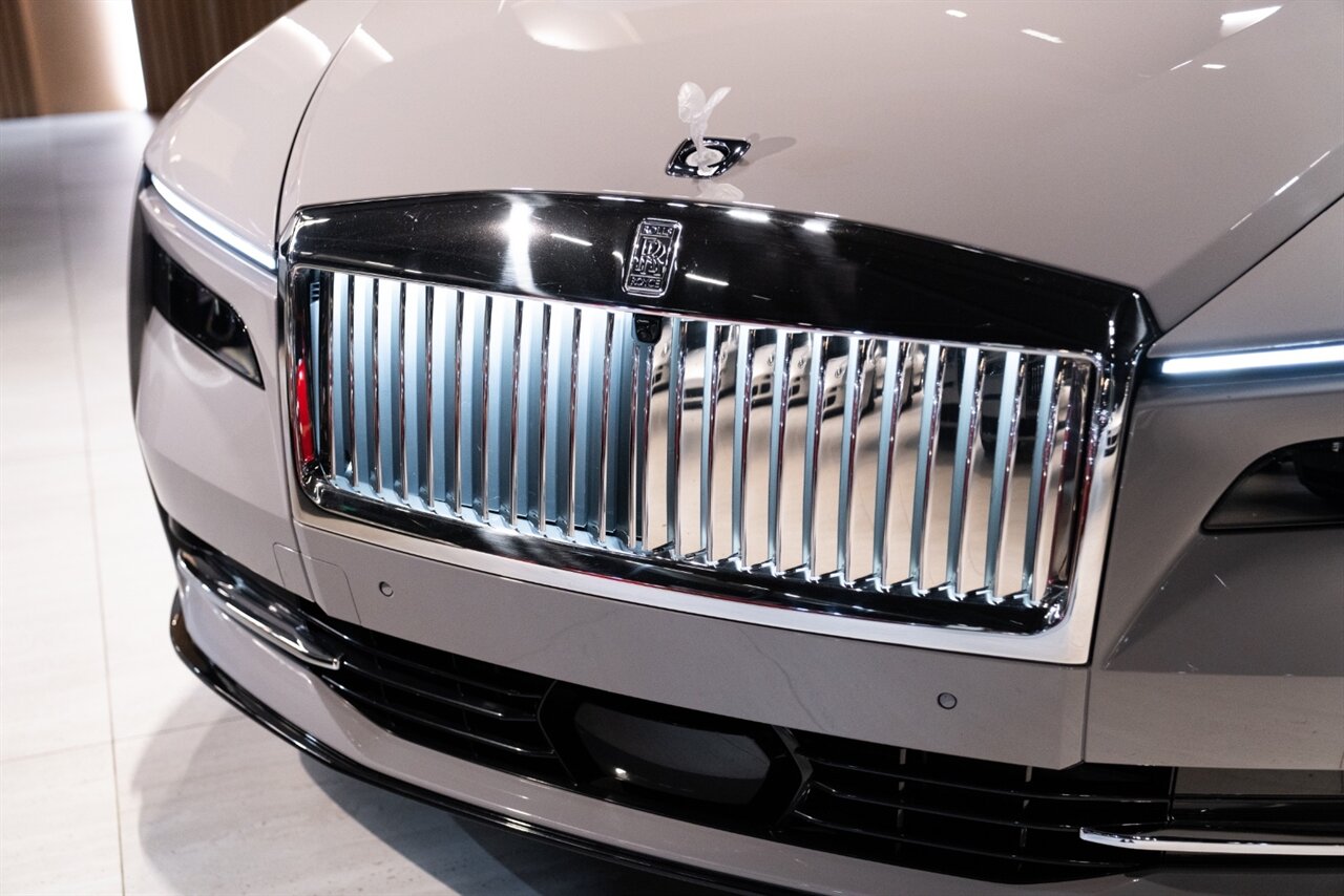 2024 Rolls-Royce Spectre - Photo 30