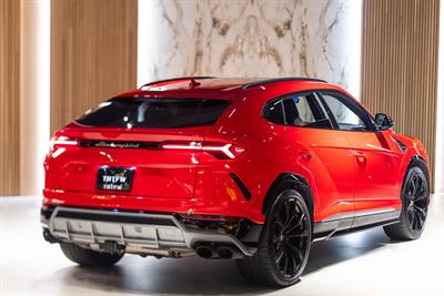 2019 Lamborghini Urus   - Photo 4 - Beverly Hills, CA 90212