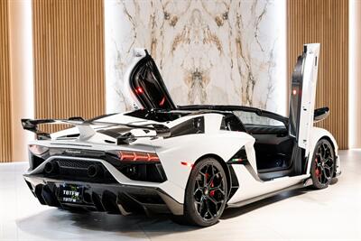 2020 Lamborghini Aventador LP 770-4 SVJ   - Photo 6 - Beverly Hills, CA 90212