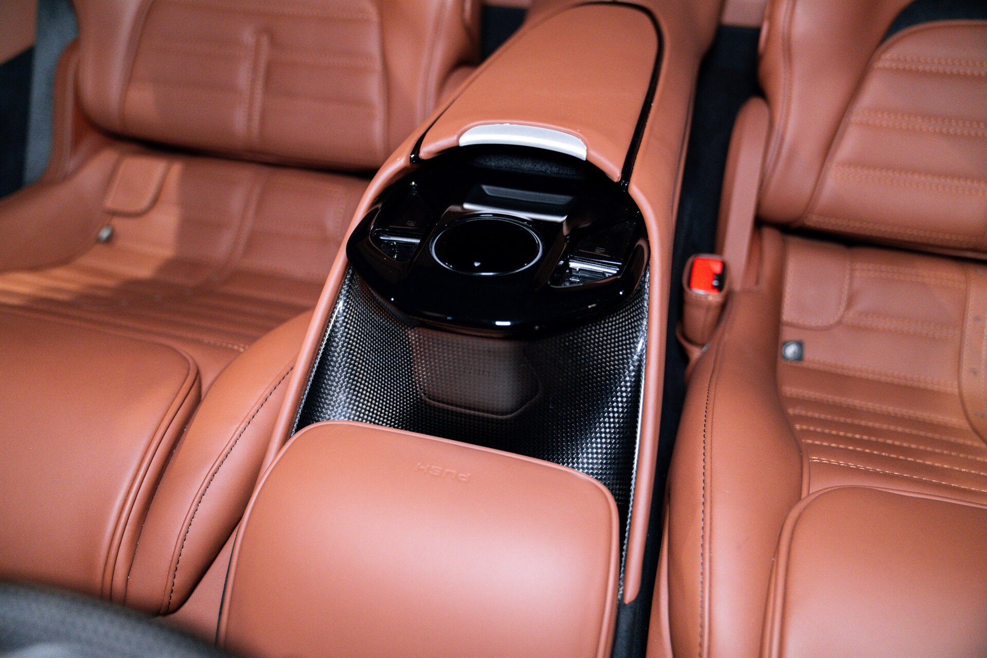 2024 Ferrari Purosangue - Photo 39