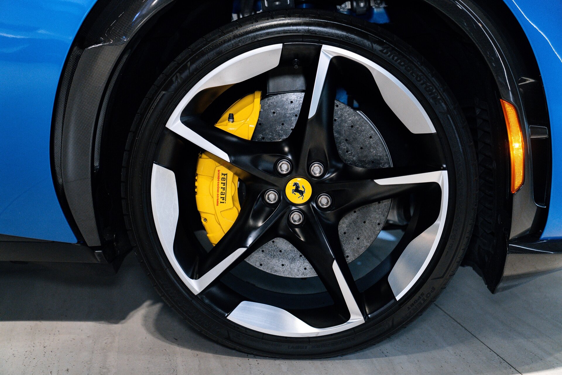 2024 Ferrari Purosangue - Photo 23